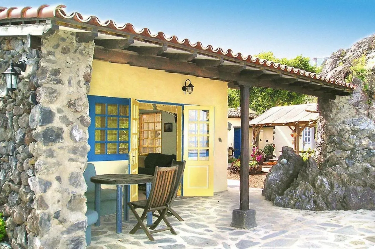 Finca In El Tanque With A Terrace بيت للعطل